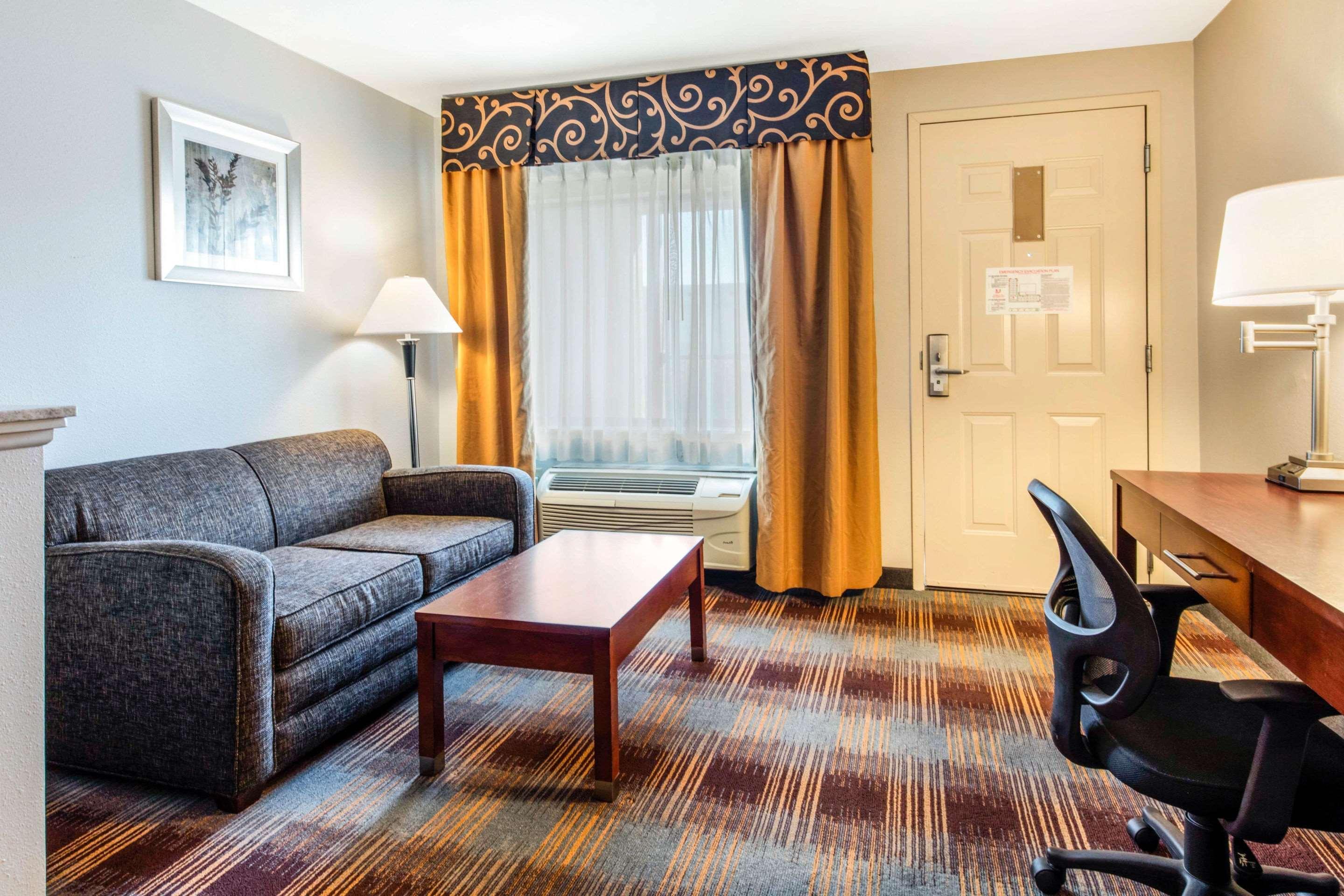 Quality Inn Airport I-240 Мемфис Екстериор снимка