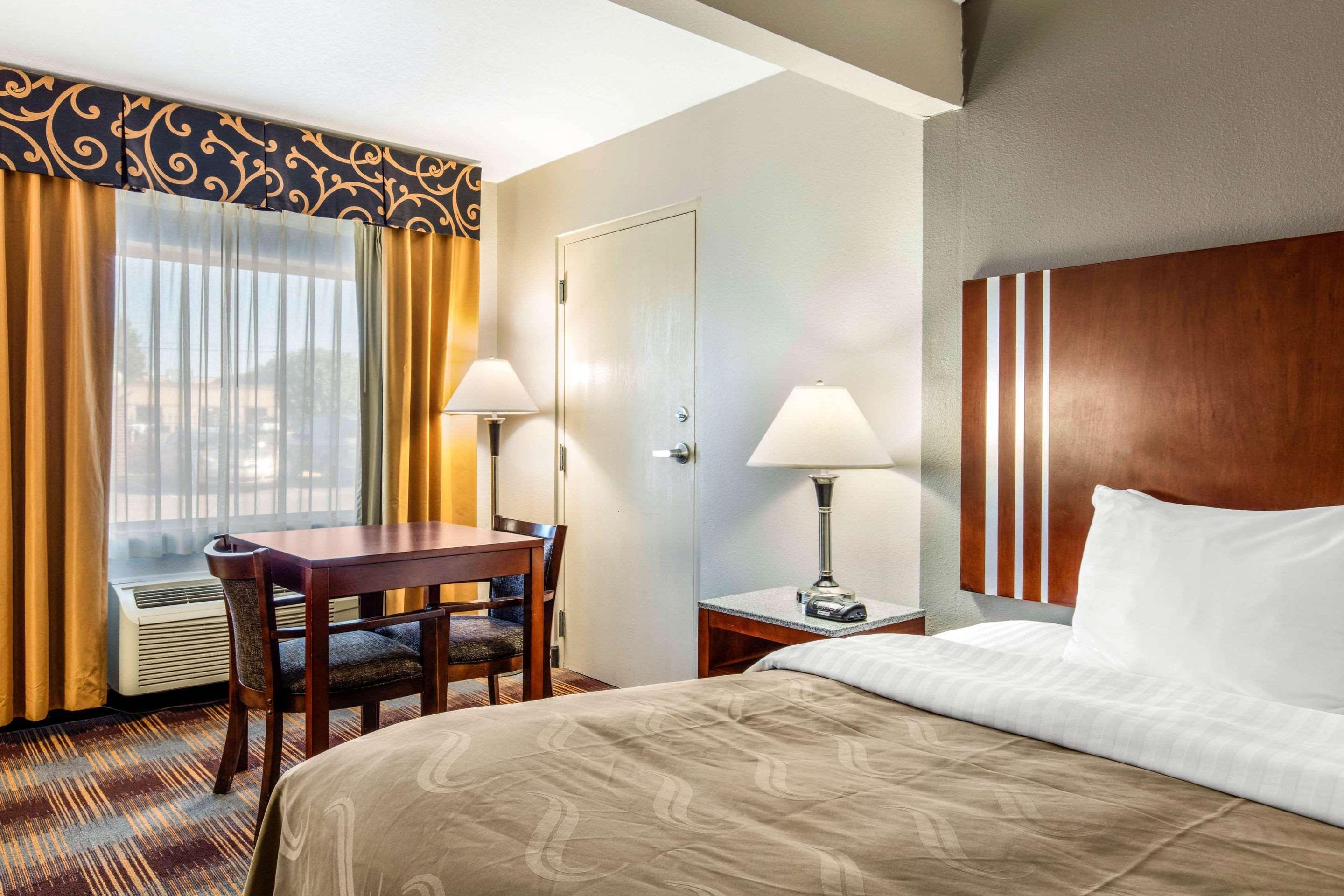 Quality Inn Airport I-240 Мемфис Екстериор снимка