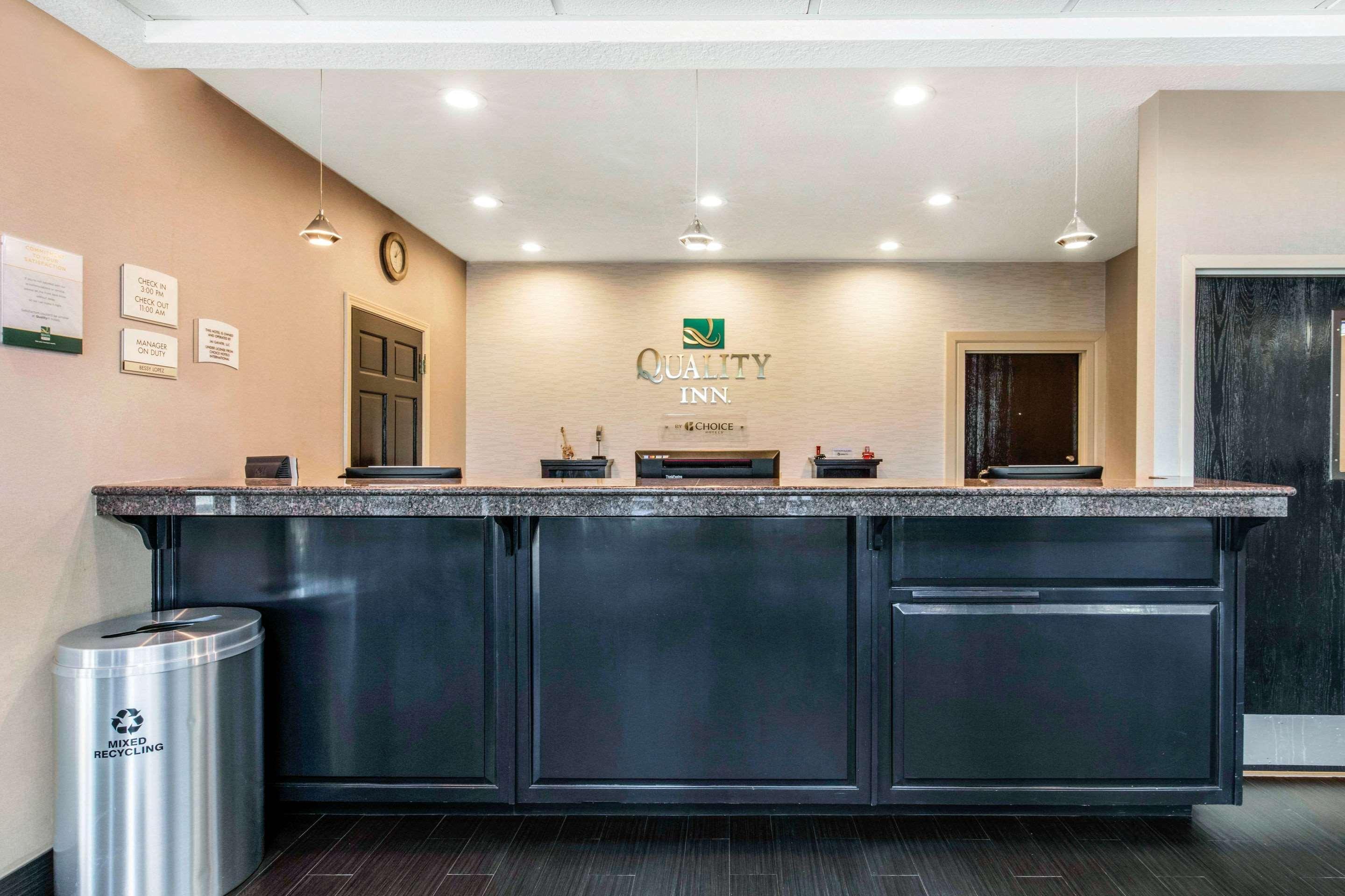 Quality Inn Airport I-240 Мемфис Екстериор снимка