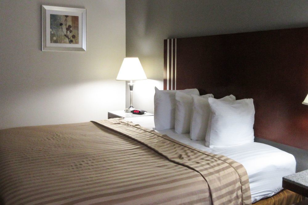 Quality Inn Airport I-240 Мемфис Екстериор снимка